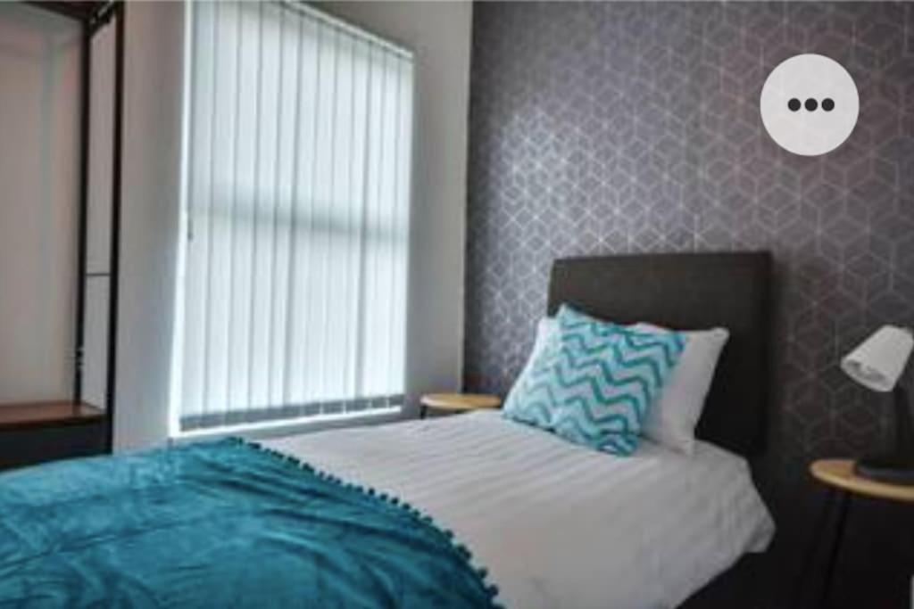Antonio Str Liverpool 6 Beds Exteriér fotografie